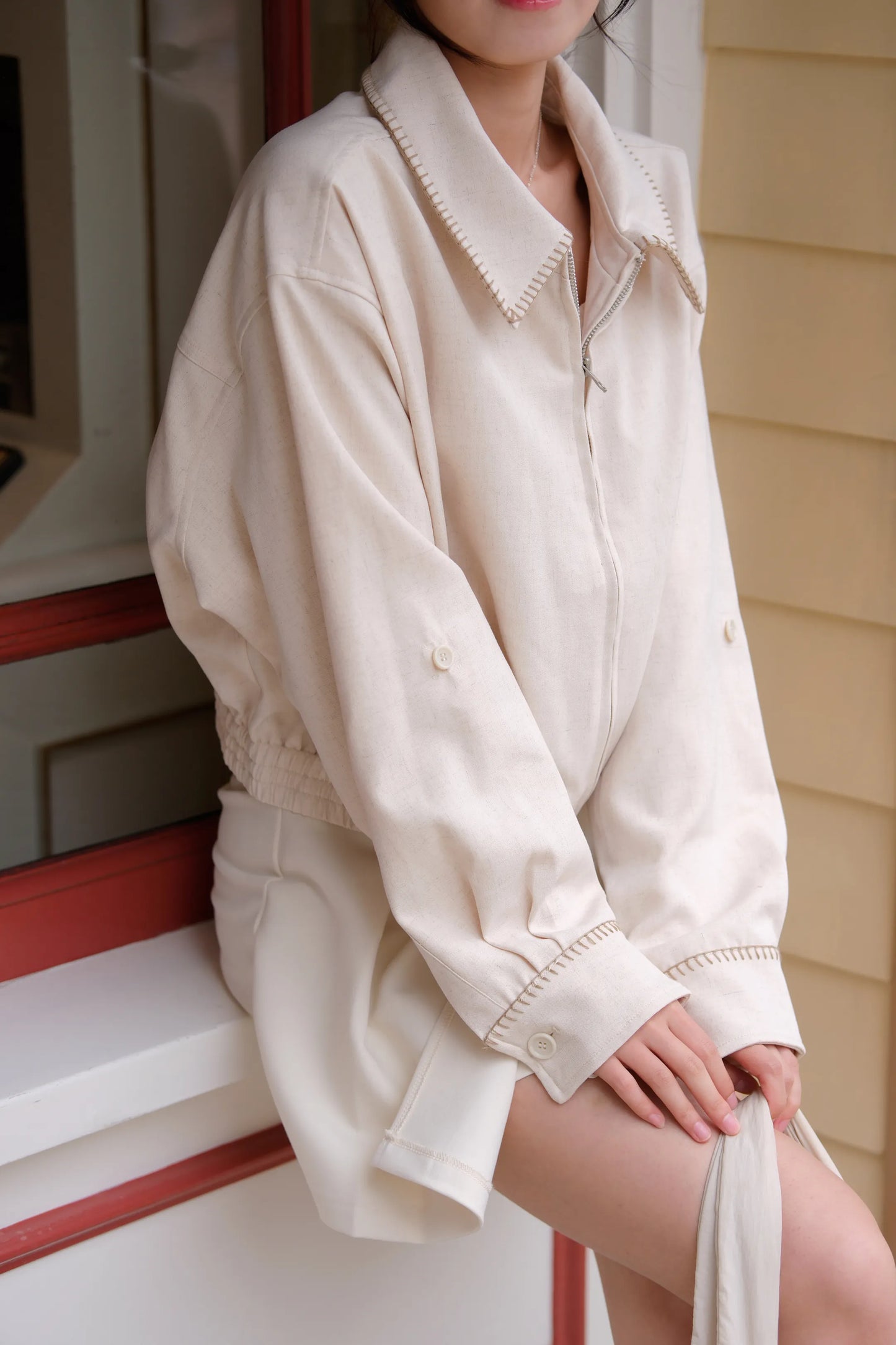 蝴蝶領Crop短外套