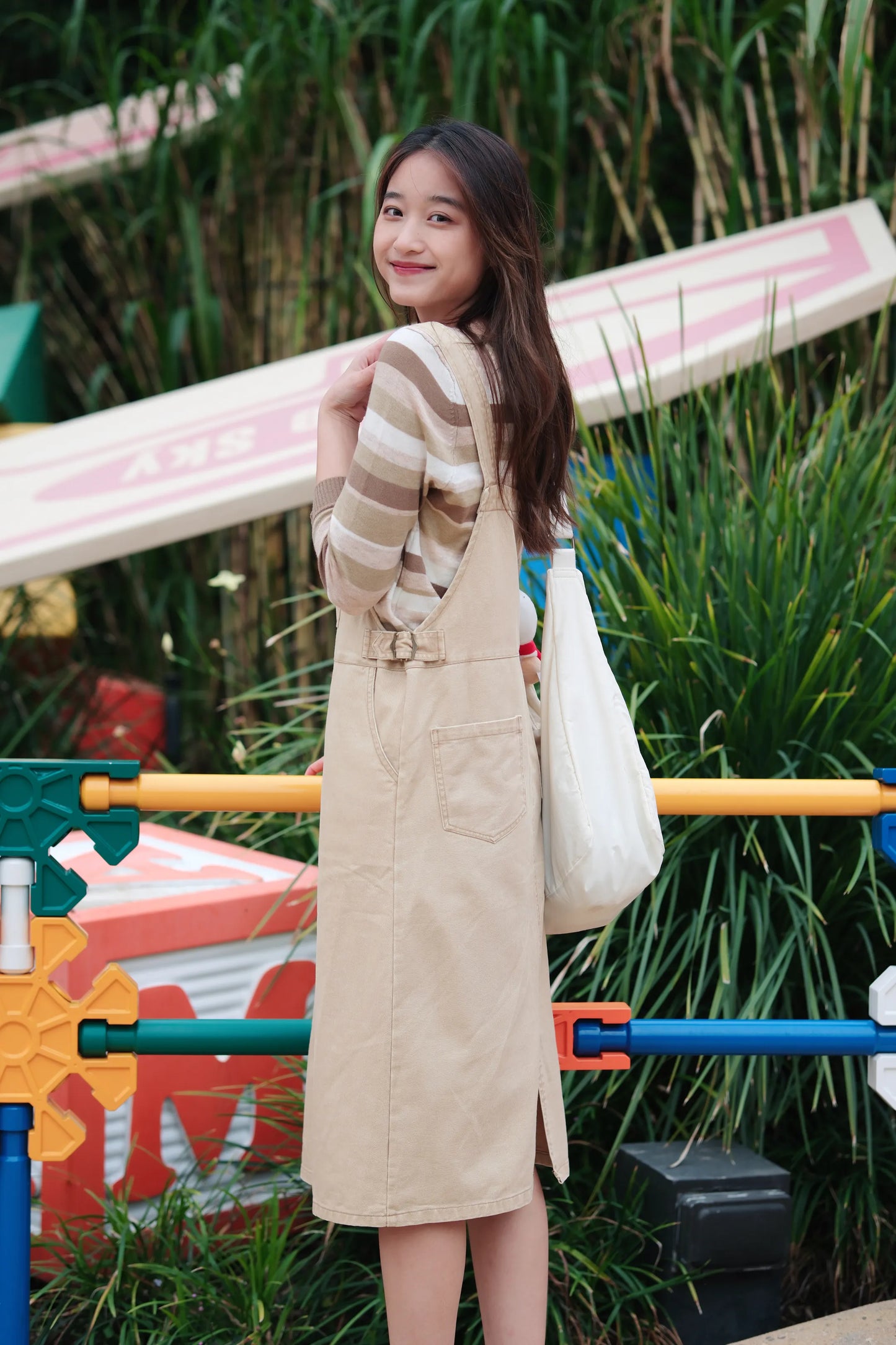 卡其色系工人裙＋上衣套裝