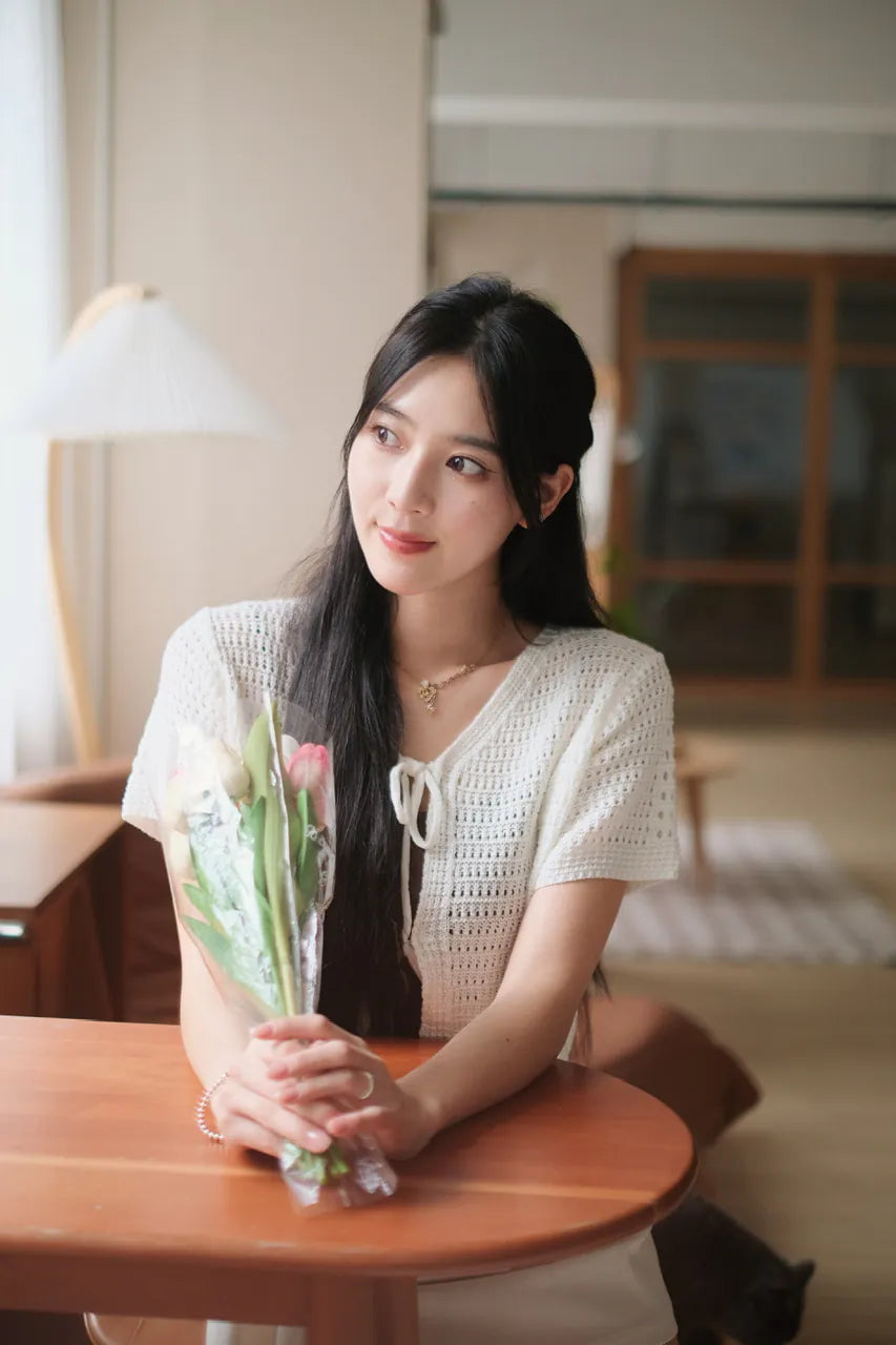 鏤空綁帶針織上衣