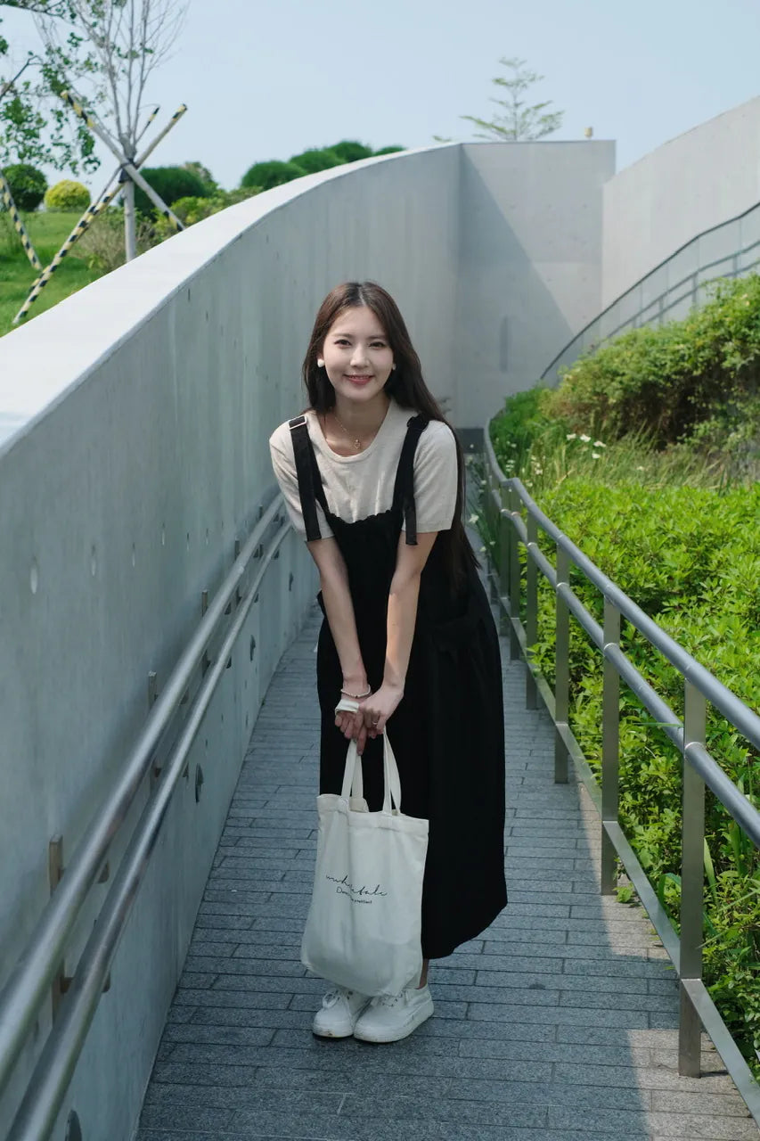 靚靚麻質吊帶裙